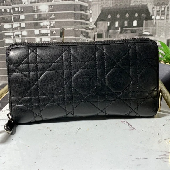 Authentic Christian Dior Cannage Leather Zippy Long Wallet - Picture 4 of 17